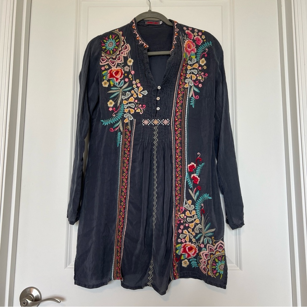 Johnny Was Embroidered Boho Tunic - grey with Multicolor Floral Embroidery XS